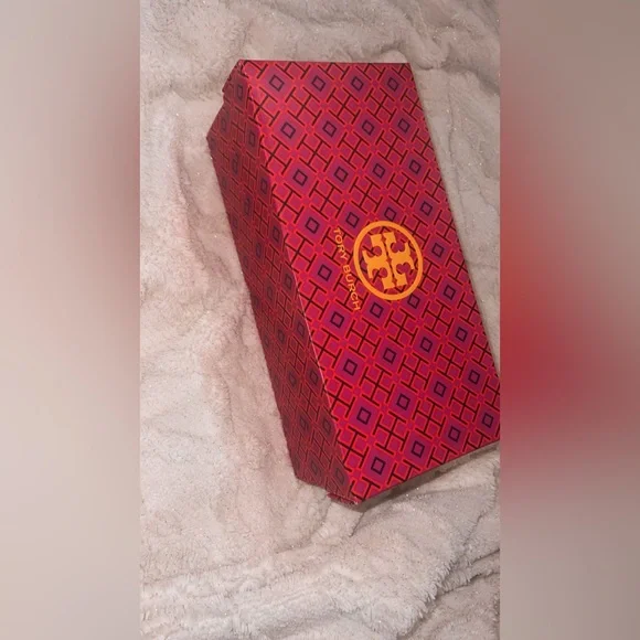 NIB Tory Burch sandals - Picture 8 of 11